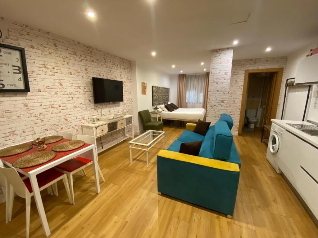 Apartamentos Sevilla Palace Экстерьер фото
