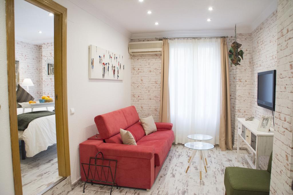 Apartamentos Sevilla Palace Экстерьер фото